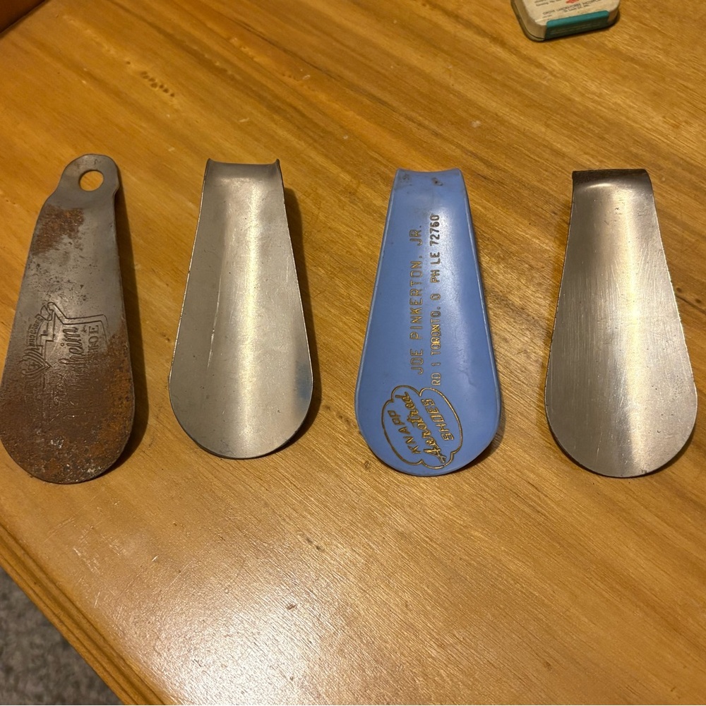 Vintage Metal Shoe Horn Set of 4